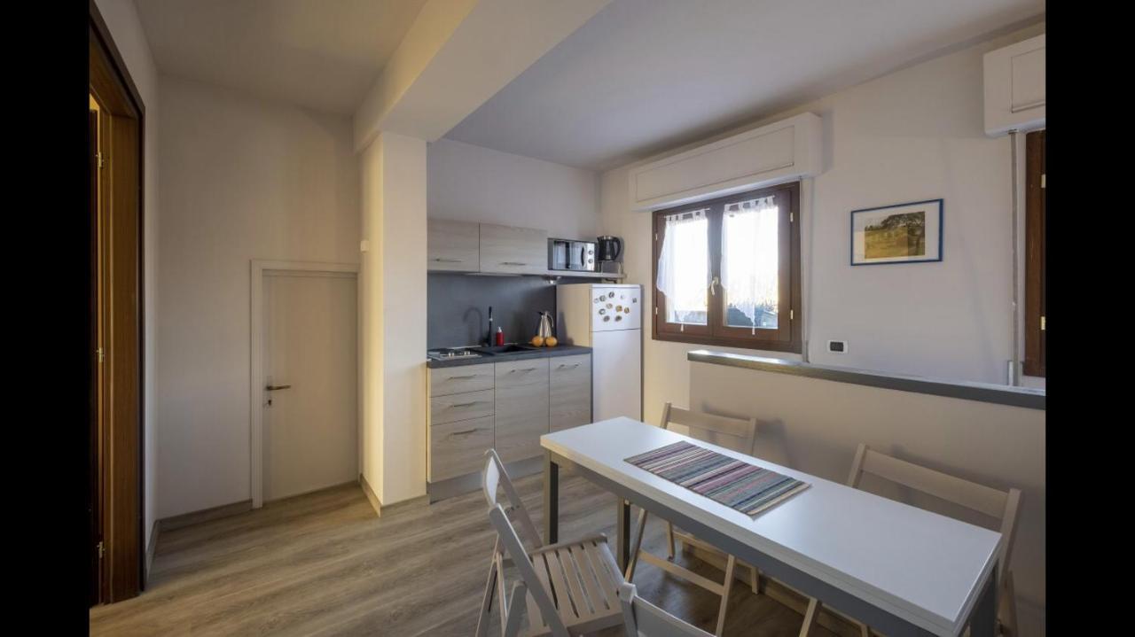 Appartamento In Villa Con Giardino A 300M Dal Lago Maggiore Castelletto sopra Ticino Eksteriør bilde